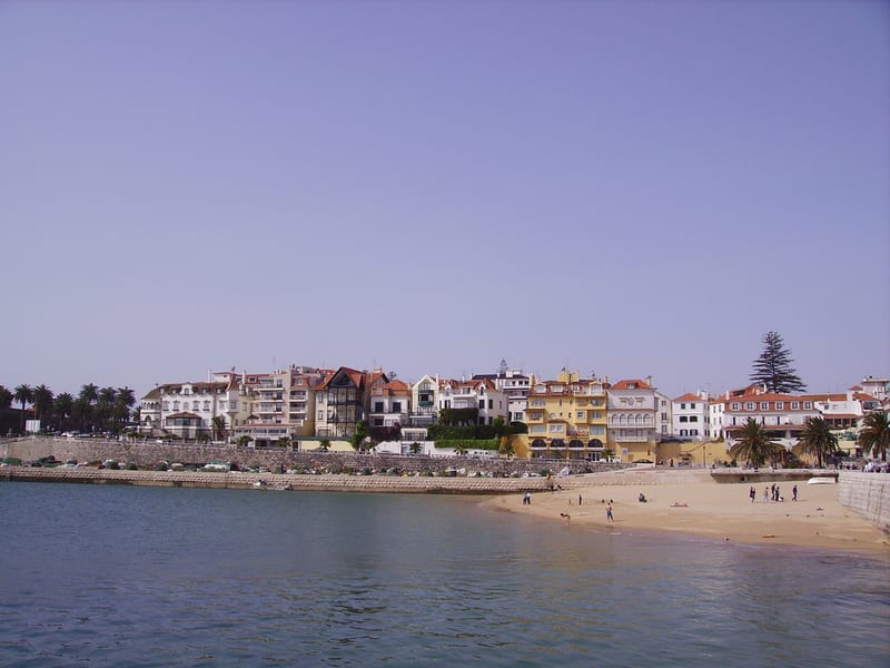 Family exploring Portugal from Lisbon cruise ship